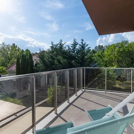 Balaton Breeze Pihenohaz By Bltn *