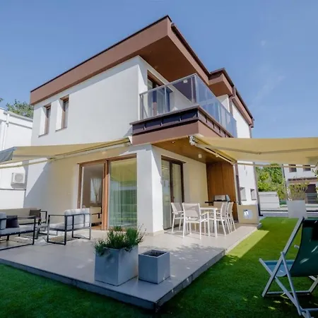 Balaton Breeze Pihenohaz By Bltn * 시오포크