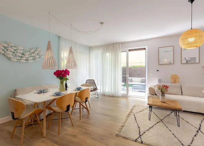 Balaton Breeze Pihenohaz By Bltn シオーフォク