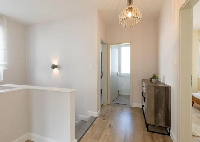 Balaton Breeze Pihenohaz By Bltn * シオーフォク