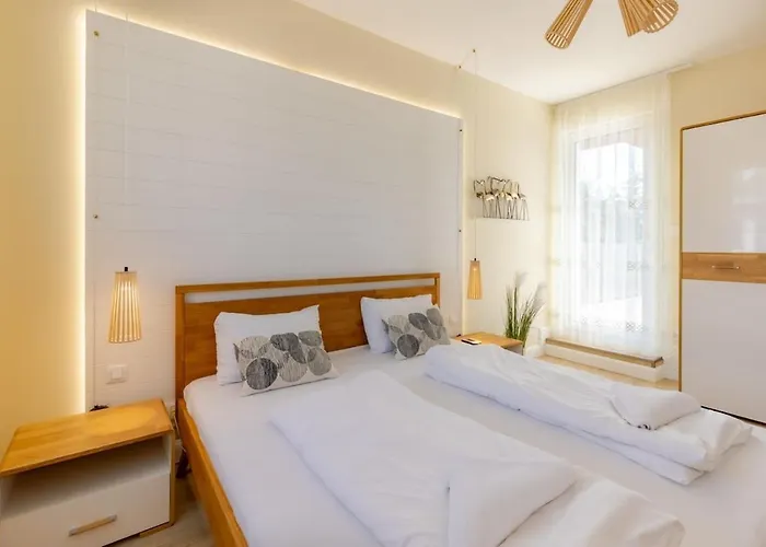 Balaton Breeze Pihenohaz By Bltn